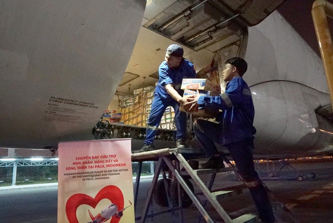 Chuyến bay 'Kết nối yêu thương của Vietjet đã tới Indonesia - ảnh 2