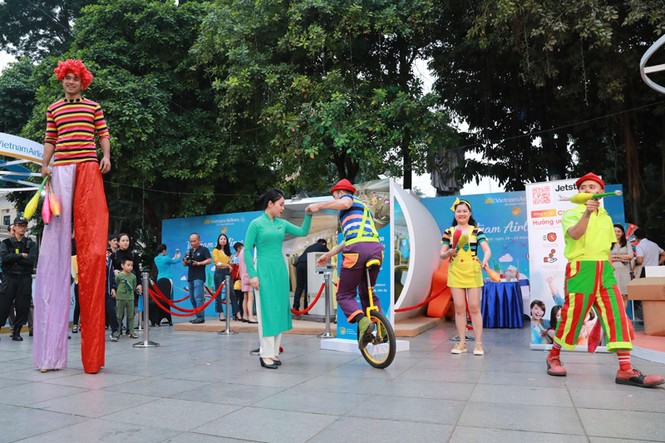Vietnam Airlines Festa thu hút đông đảo người dân Thủ đô dịp cuối tuần - ảnh 14