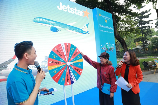 Vietnam Airlines Festa thu hút đông đảo người dân Thủ đô dịp cuối tuần - ảnh 7