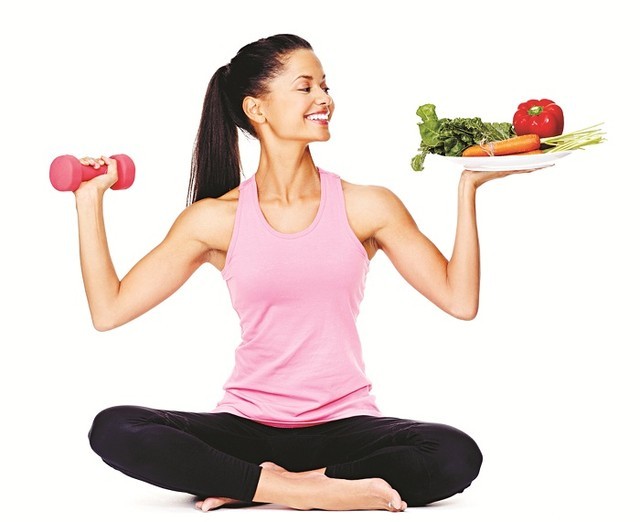 Cách làm giảm cân an toàn nhất và tốt nhất là tăng cường tập luyện đi kèm chế độ ăn có kiểm soát