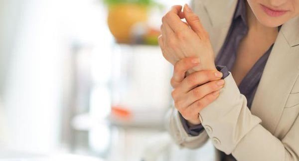 Mắc những bệnh khủng khiếp này vì ... ngồi nhiều - ảnh 1