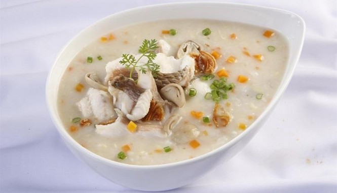 Chế độ ăn 'tốt hơn thuốc' cho người bệnh ung thư - ảnh 1