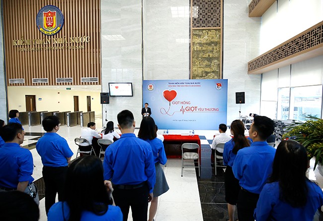 Đoàn Thanh niên Kiểm toán Nhà nước hiến máu tình nguyện - ảnh 2