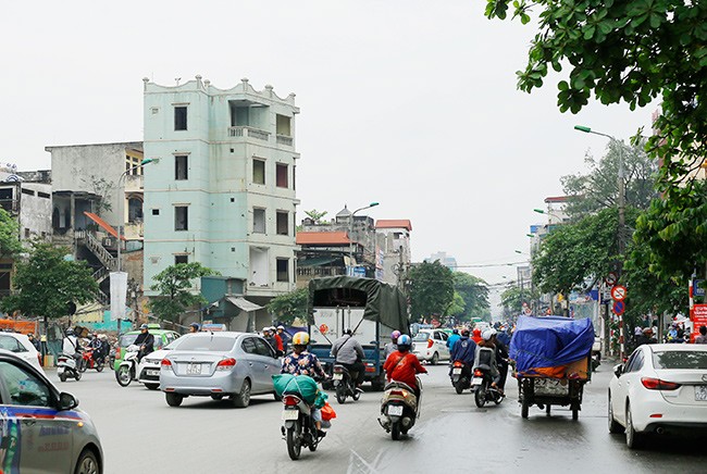 Ngổn ngang ở nút thắt của “đường cong mềm mại“ - ảnh 1