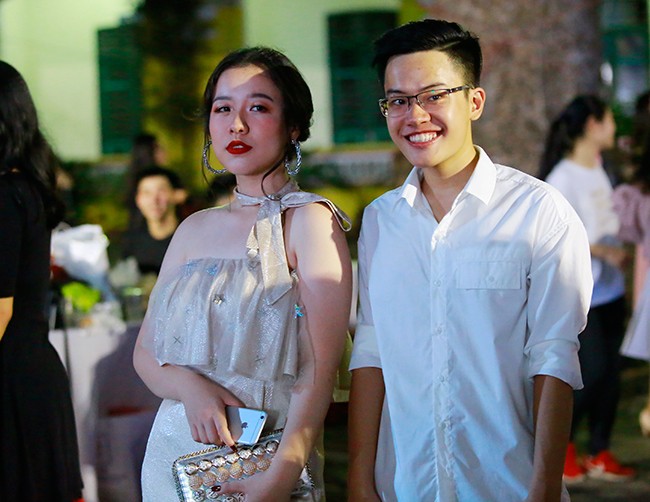 Lễ tri ân xúc động của thầy trò trường Chu Văn An - ảnh 6