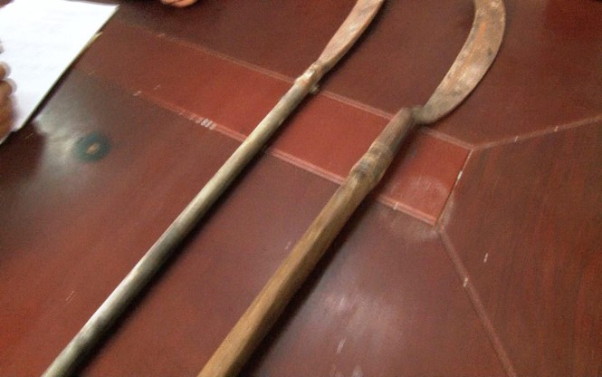 Bắt giam đối tượng xông vào nhà chém người dịp Tết - ảnh 2