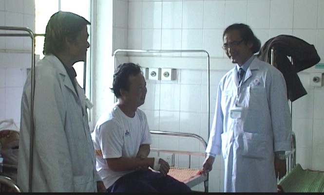 Suýt mất mạng vì ăn sứa đầu mùa - ảnh 1
