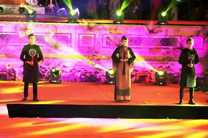 Hoa hậu Đỗ Mỹ Linh kiêu sa, lộng lẫy trong đêm 'Huế vàng son' - ảnh 8