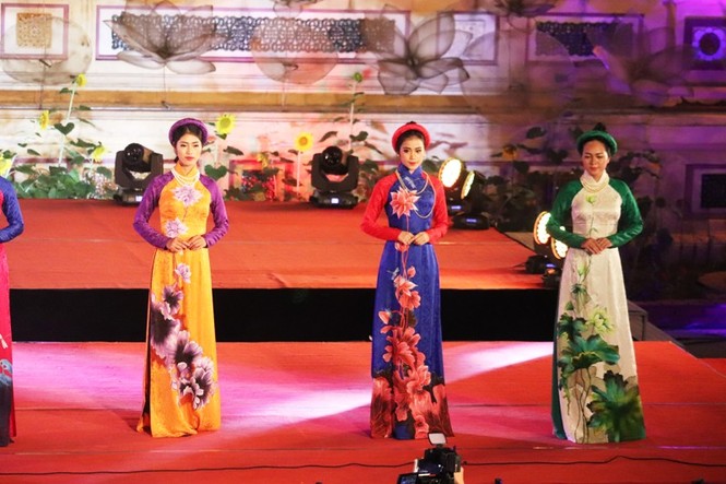 Hoa hậu Đỗ Mỹ Linh kiêu sa, lộng lẫy trong đêm 'Huế vàng son' - ảnh 9