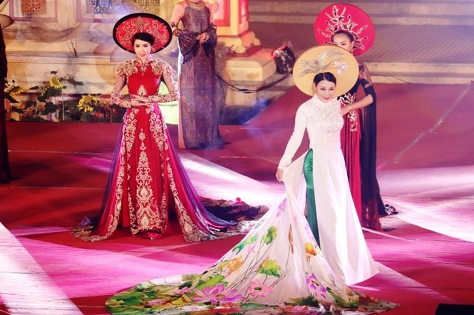 Hoa hậu Đỗ Mỹ Linh kiêu sa, lộng lẫy trong đêm 'Huế vàng son' - ảnh 14