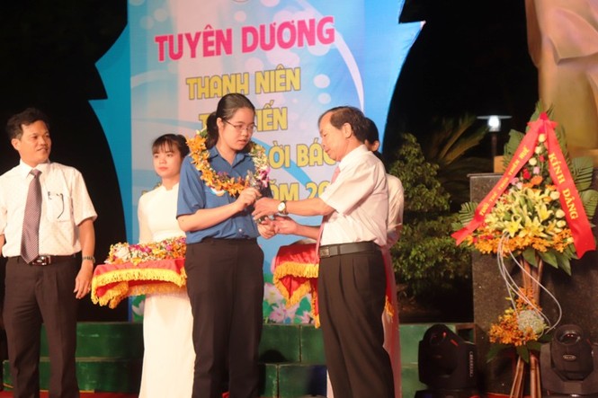 Tuyên dương 18 tập thể, 48 thanh niên tiên tiến làm theo lời Bác - ảnh 10