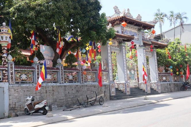 Muôn sắc màu bình an mùa Phật đản xứ Huế - ảnh 14
