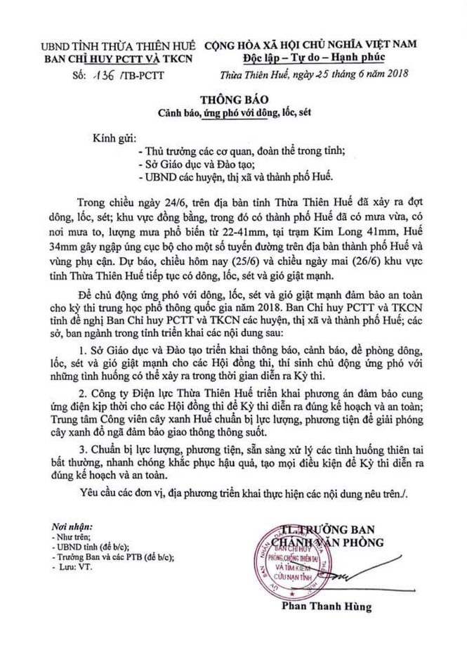 TT-Huế: Lo ngại thời tiết xấu ảnh hưởng đến thi cử - ảnh 1