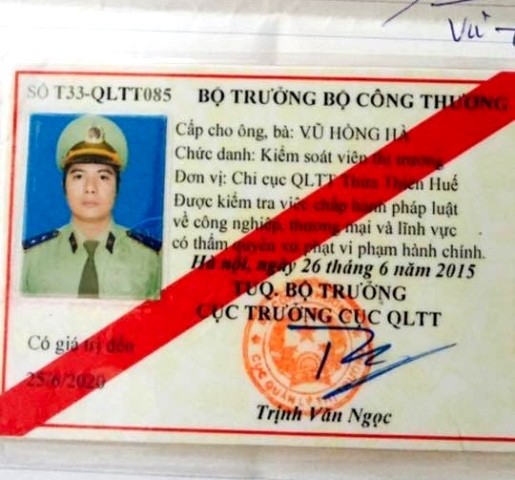 Kiểm soát viên thị trường lừa đảo gần 2 tỷ đồng của nhiều người - ảnh 1