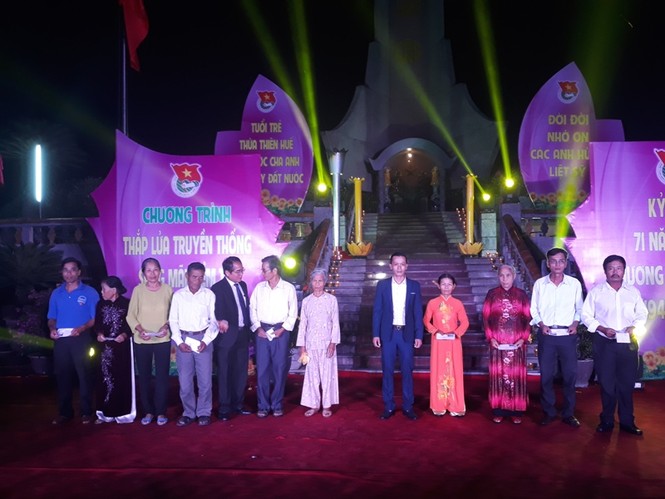 TT-Huế: Đêm bừng cháy lửa tri ân nghĩa tình - ảnh 6