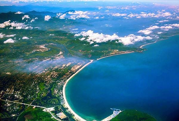 Truy tìm tung tích người đàn ông trôi dạt vào bờ vịnh Chân Mây - ảnh 1