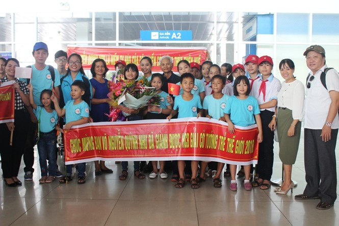 Huế tưng bừng đón kỳ thủ nhí làm đấu trường cờ tướng TG ngỡ ngàng - ảnh 1