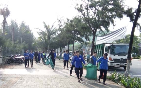 Đà Nẵng vui trong Ngày hội 'Đổi rác lấy vở' - ảnh 7