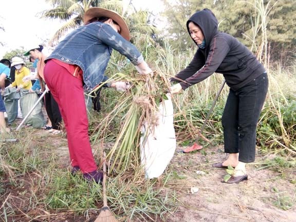 Đà Nẵng vui trong Ngày hội 'Đổi rác lấy vở' - ảnh 5