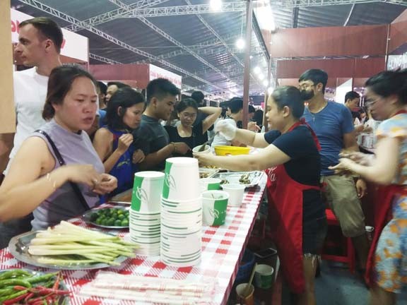 “Miệt mài” với Lễ hội ẩm thực đường phố Đà Nẵng - ảnh 2