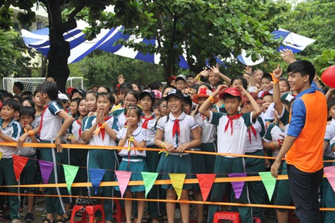 HLV Park Hang Seo “Gieo ước mơ” với trẻ thơ Bình Định - ảnh 1
