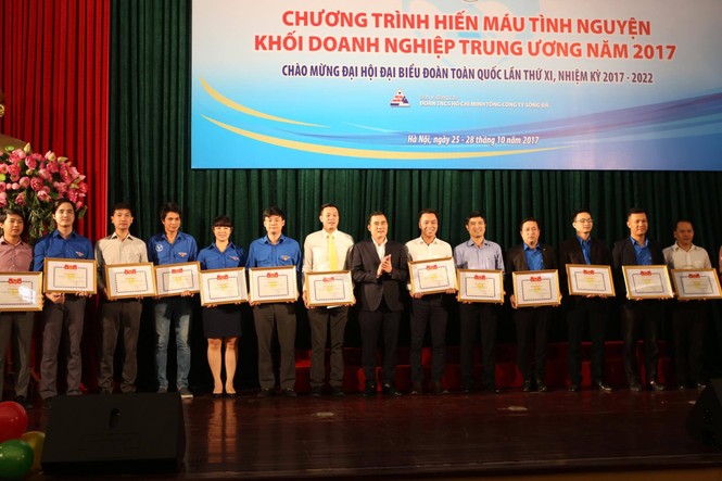 Khai mạc chương trình hiến máu tình nguyện năm 2017 - ảnh 3