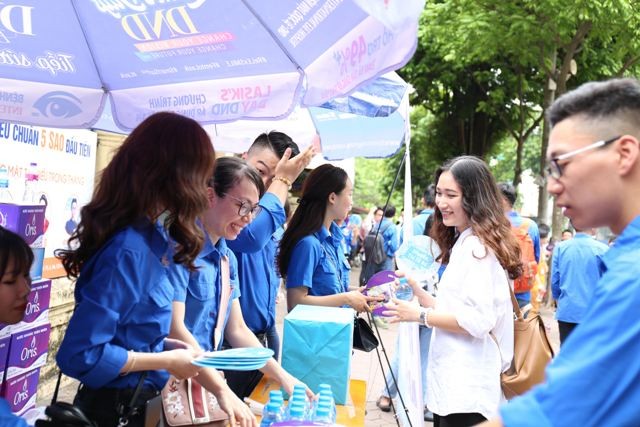 Đồng hành, hỗ trợ sĩ tử vượt vũ môn - ảnh 2
