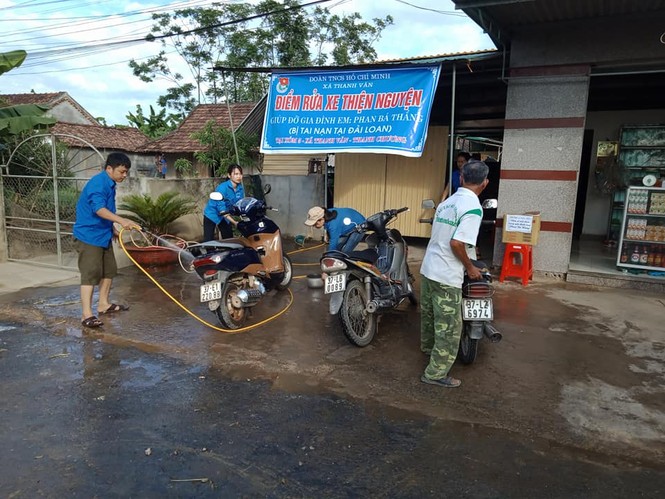 Rửa xe, trao yêu thương - ảnh 2