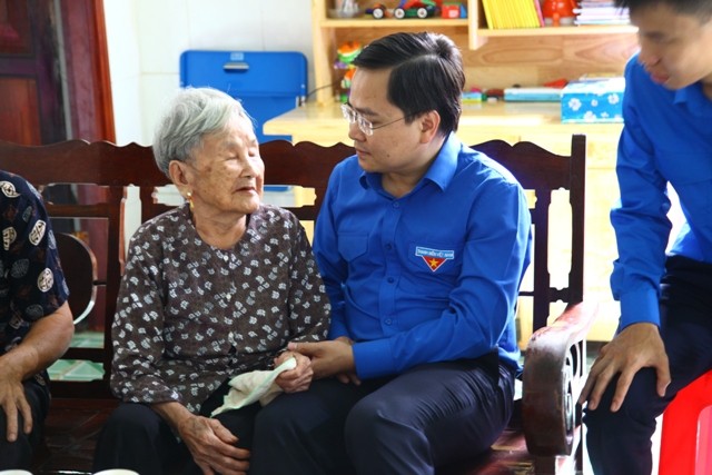 Ra quân Chủ nhật xanh 'Vì một Việt Nam xanh' - ảnh 1
