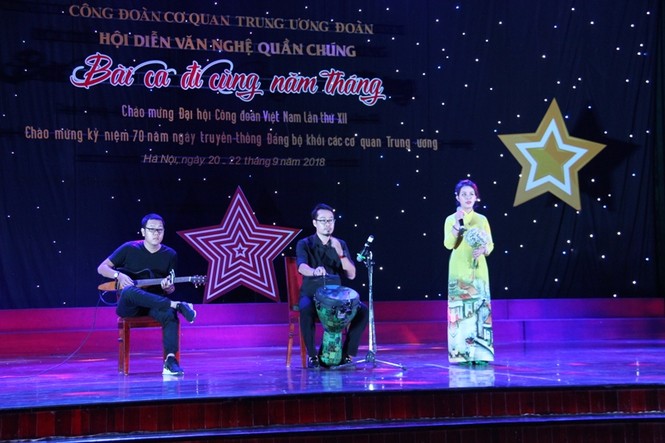 Hội diễn 'Bài ca đi cùng năm tháng' - ảnh 2