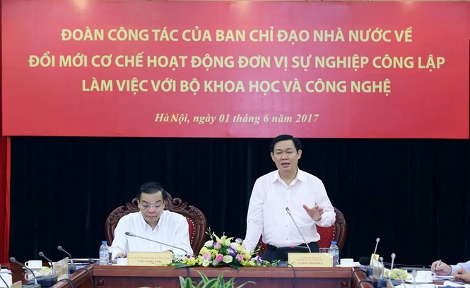 Thực trạng thừa viên chức phục vụ, thiếu người làm chuyên môn - ảnh 1