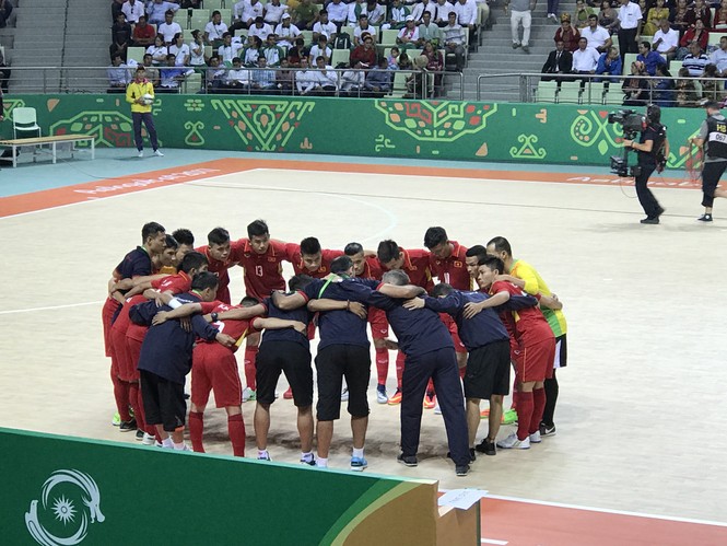 Tuyển Futsal Việt Nam tạo “mưa gôn” vào lưới Hong Kong - ảnh 1