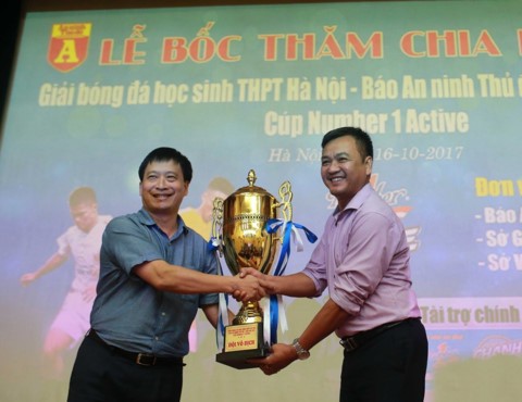 Giải bóng đá học sinh THPT Hà Nội lập kỷ lục - ảnh 1