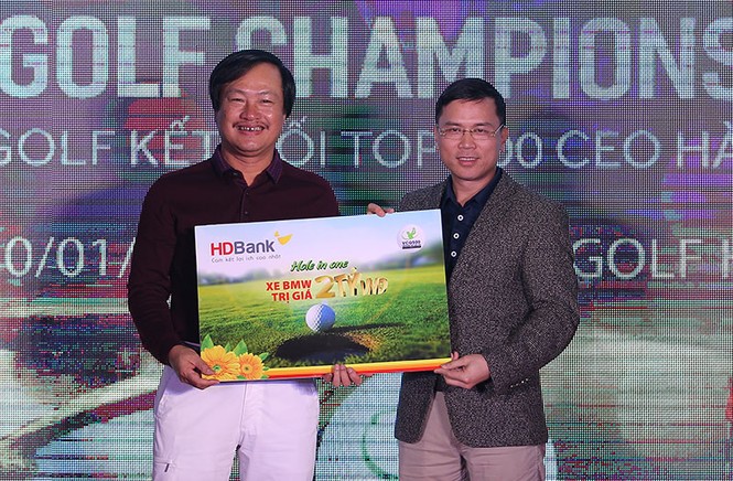 Golfer Hồ Văn Hùng vô địch giải golf VCG 500 2018 - ảnh 1