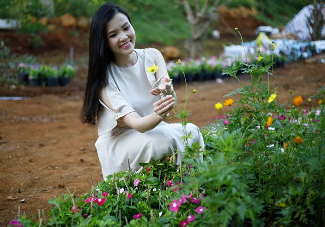 Ngắm dàn mỹ nhân đồng hành cùng Việt dã Tiền Phong - ảnh 10