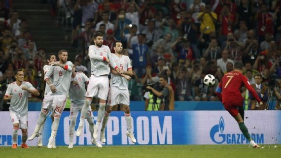 '50 sắc thái' của Maradona là điểm nhấn vòng bảng World Cup - ảnh 6