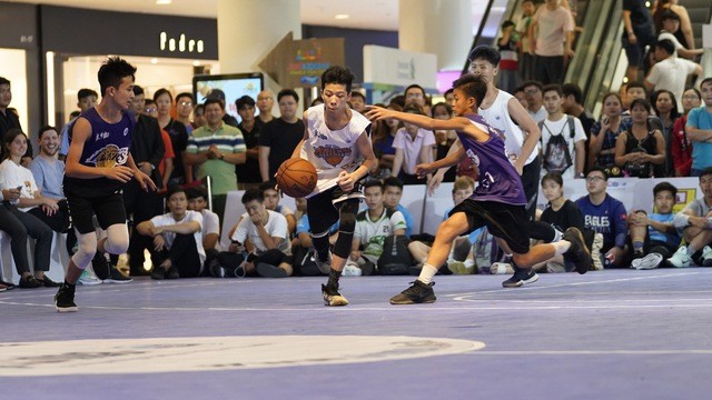 Tới Việt Nam chọn tài năng nhí, sao bóng rổ NBA “đốn tim” fan - ảnh 1