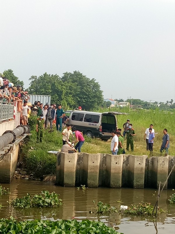 Phát hiện người đàn ông chết trên sông - ảnh 1