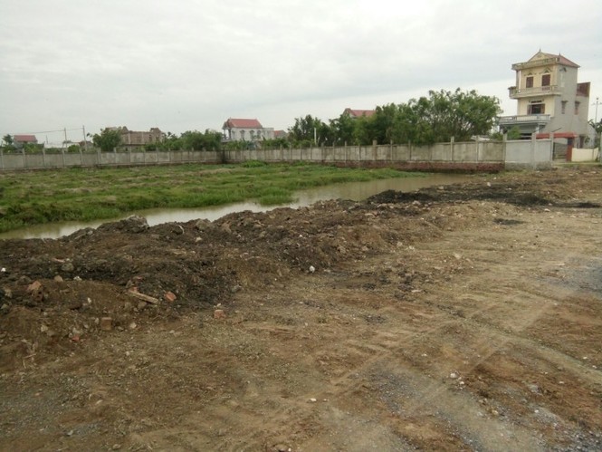 Lộ diện vụ chôn chất thải ở Nam Định - ảnh 1