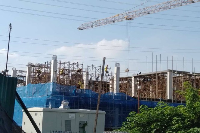 Dự án sập giàn giáo 3 người chết, 'âm thầm' thi công trở lại - ảnh 3