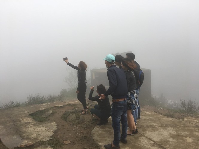Sương mù phủ kín, Hải Vân Quan 'biến hóa' thành... Sa Pa - ảnh 7