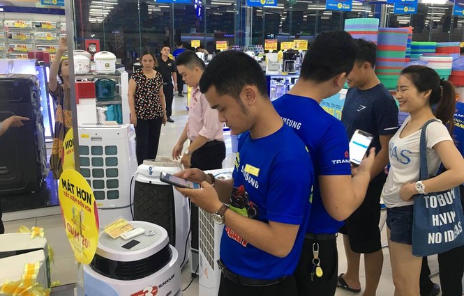 Đà Nẵng: Đổ xô đi mua quạt tránh nóng - ảnh 3