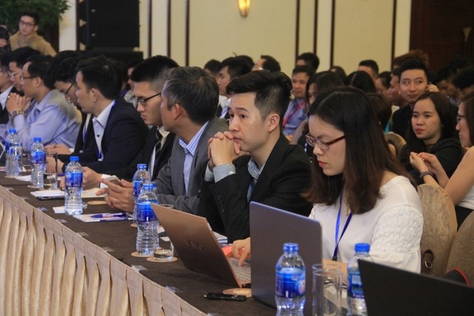 Thủ tướng Nguyễn Xuân Phúc đến dự diễn đàn Thanh niên khởi nghiệp - ảnh 2