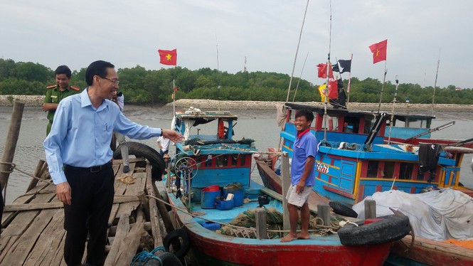 TPHCM cho phép tàu thuyền ra khơi sau bão Damrey - ảnh 2