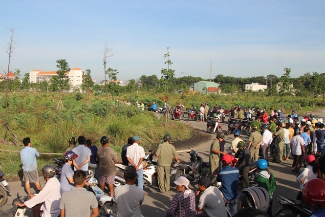 Thanh niên nghi bị sát hại, giấu trong bãi cỏ - ảnh 3