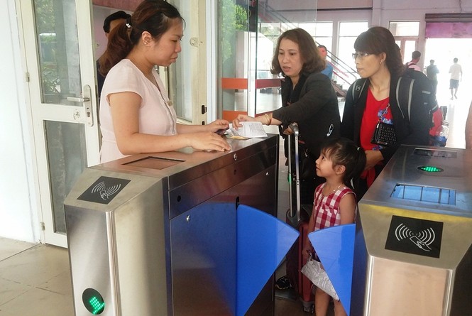 Cận cảnh kiểm soát vé tự động tại ga Sài Gòn - ảnh 3