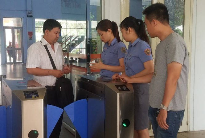 Cận cảnh kiểm soát vé tự động tại ga Sài Gòn - ảnh 5