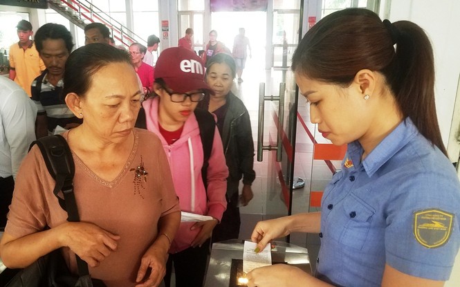 Cận cảnh kiểm soát vé tự động tại ga Sài Gòn - ảnh 6