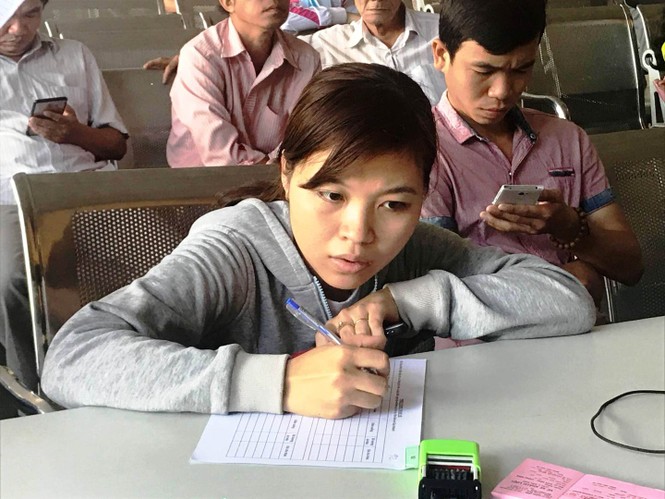 Hết cảnh xô đẩy mua vé xe Tết ở Sài Gòn - ảnh 6