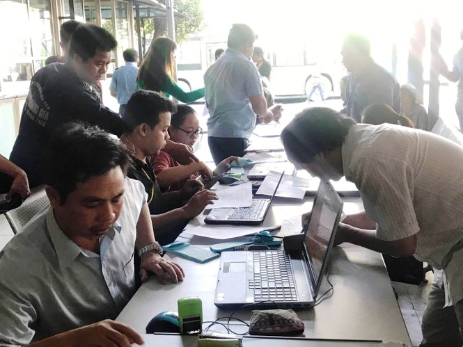 Hết cảnh xô đẩy mua vé xe Tết ở Sài Gòn - ảnh 7